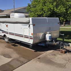 2006 Fleetwood Niagra Highwall Popup