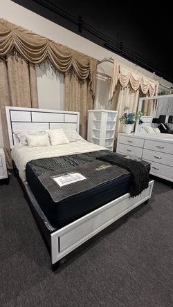 4 PC QUEEN BEDROOM SET