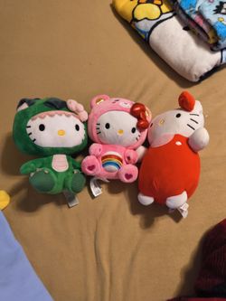 Plushies hello kitty
