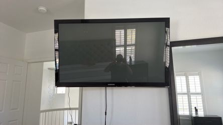 65’ Samsung TV