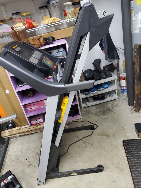 Gold gym trainer 420 treadmill with airstride plus cushioning for Sale