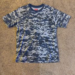Supreme T Shirt Size Medium 