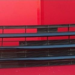 2017 2018 2019 TOYOTA HIGHLANDER SE FRONT LOWER GRILLE OEM 