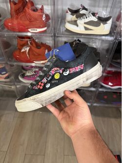 NEW Sz 10.5 Black Souvenir Vans