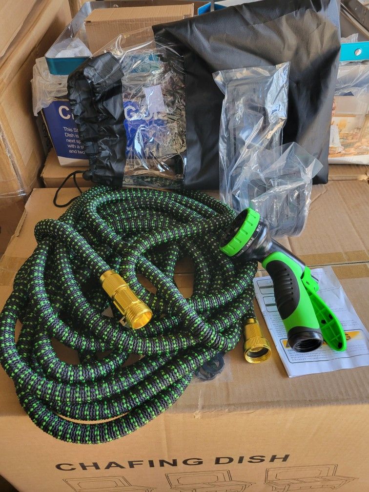 100 Feet Garden Water Hose with Spray Nozzle New