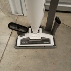 Kenmore Stratus 24V Lithium Ion powered brush