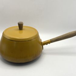 VTG Yellow MCM Fondue Pot w/Wooden Handle and Matching Lid from Japan 