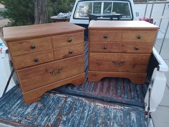 Night stand pair