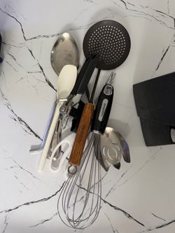 Random kitchen utensils