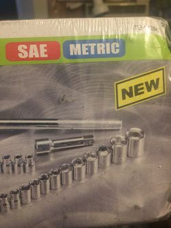40 pc 3/8 socket set new ..