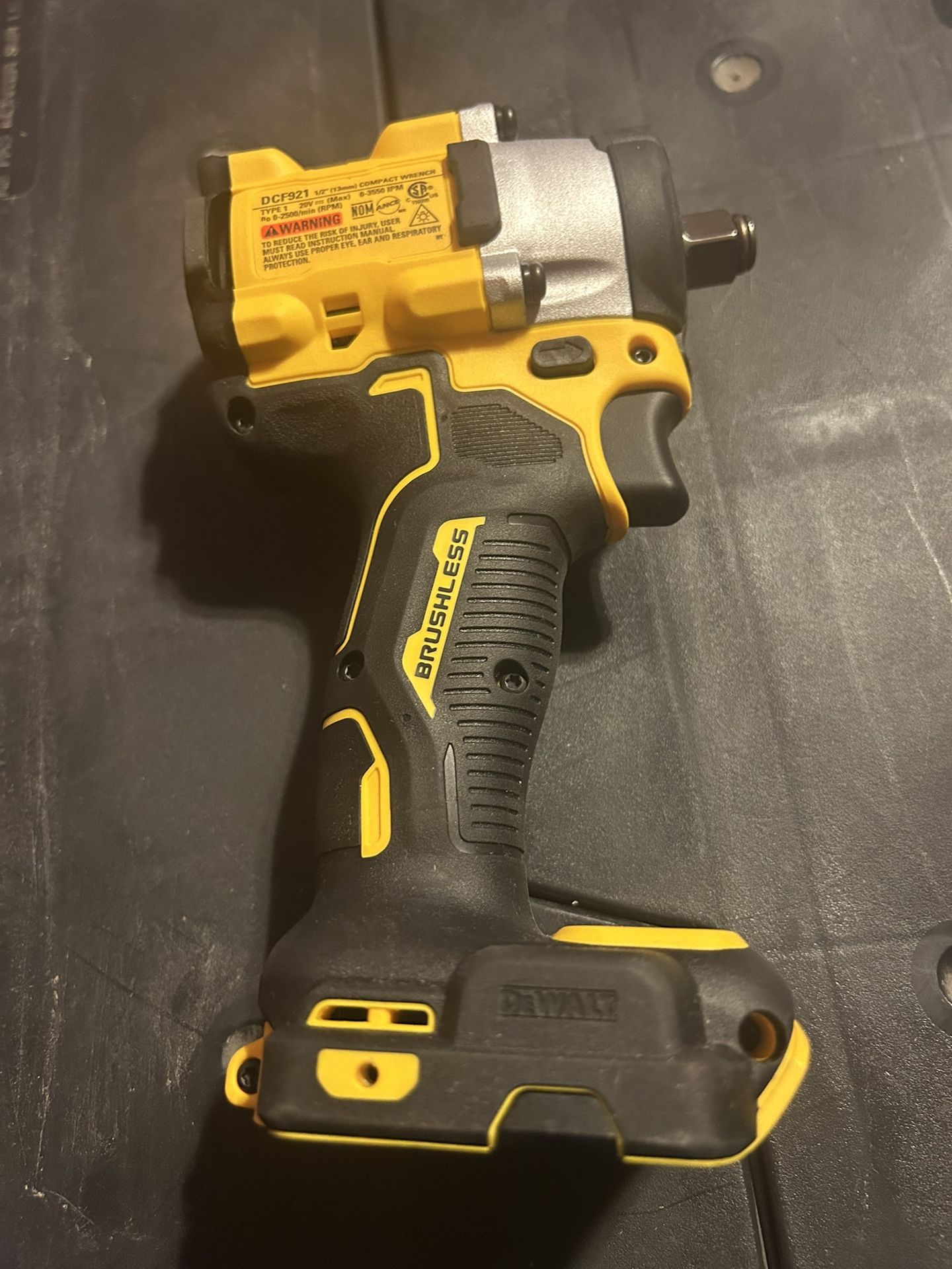 1/2in impact wrench dewalt