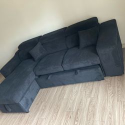 Storage Sectional With Reversible Chaise 