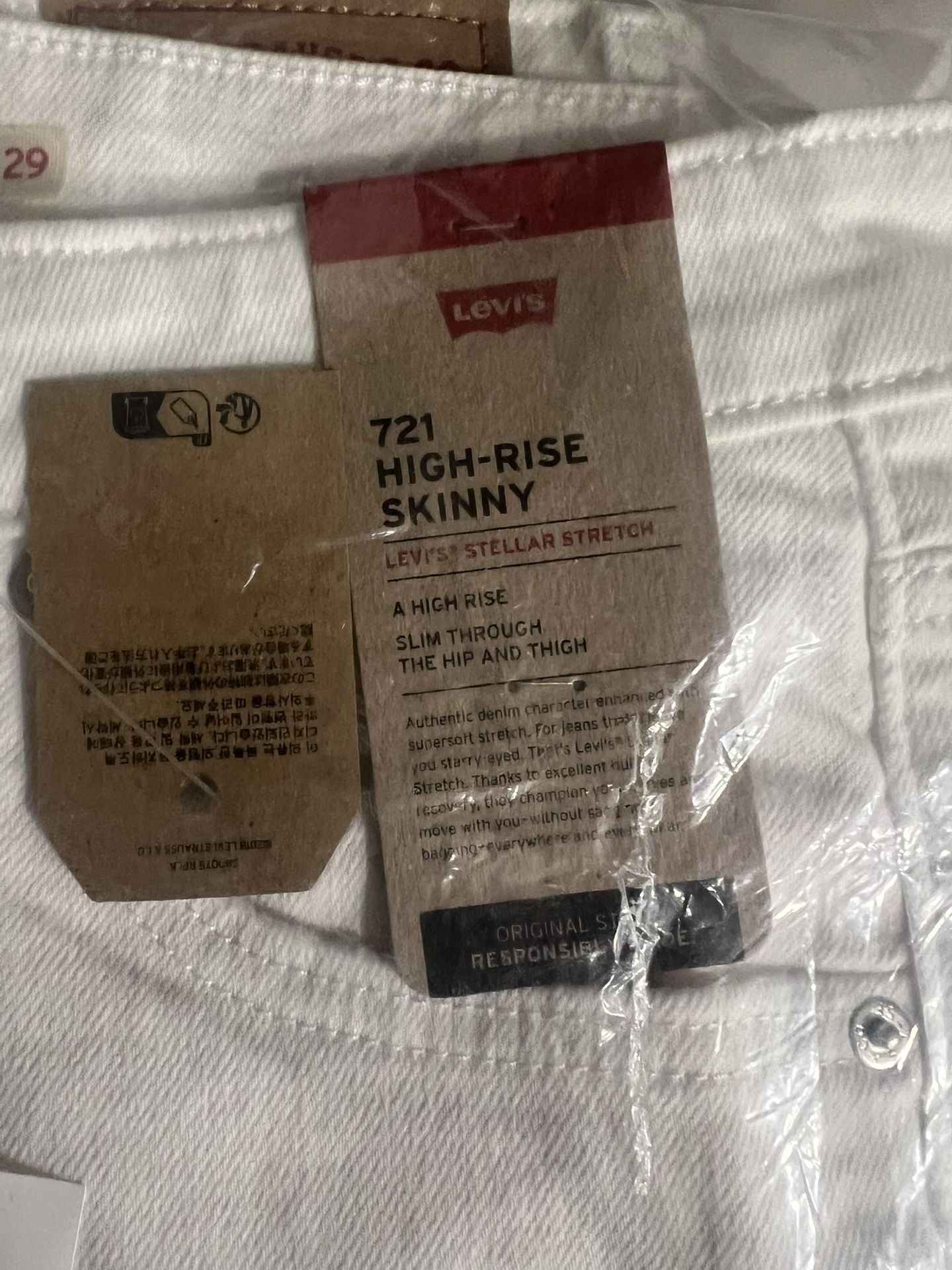 Selling New Women’s Levi’s $25