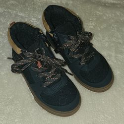 Toddler Oshkosh Shoes. Size 10.  EUC