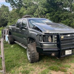 2011 GMC Sierra 2500 HD For Parts