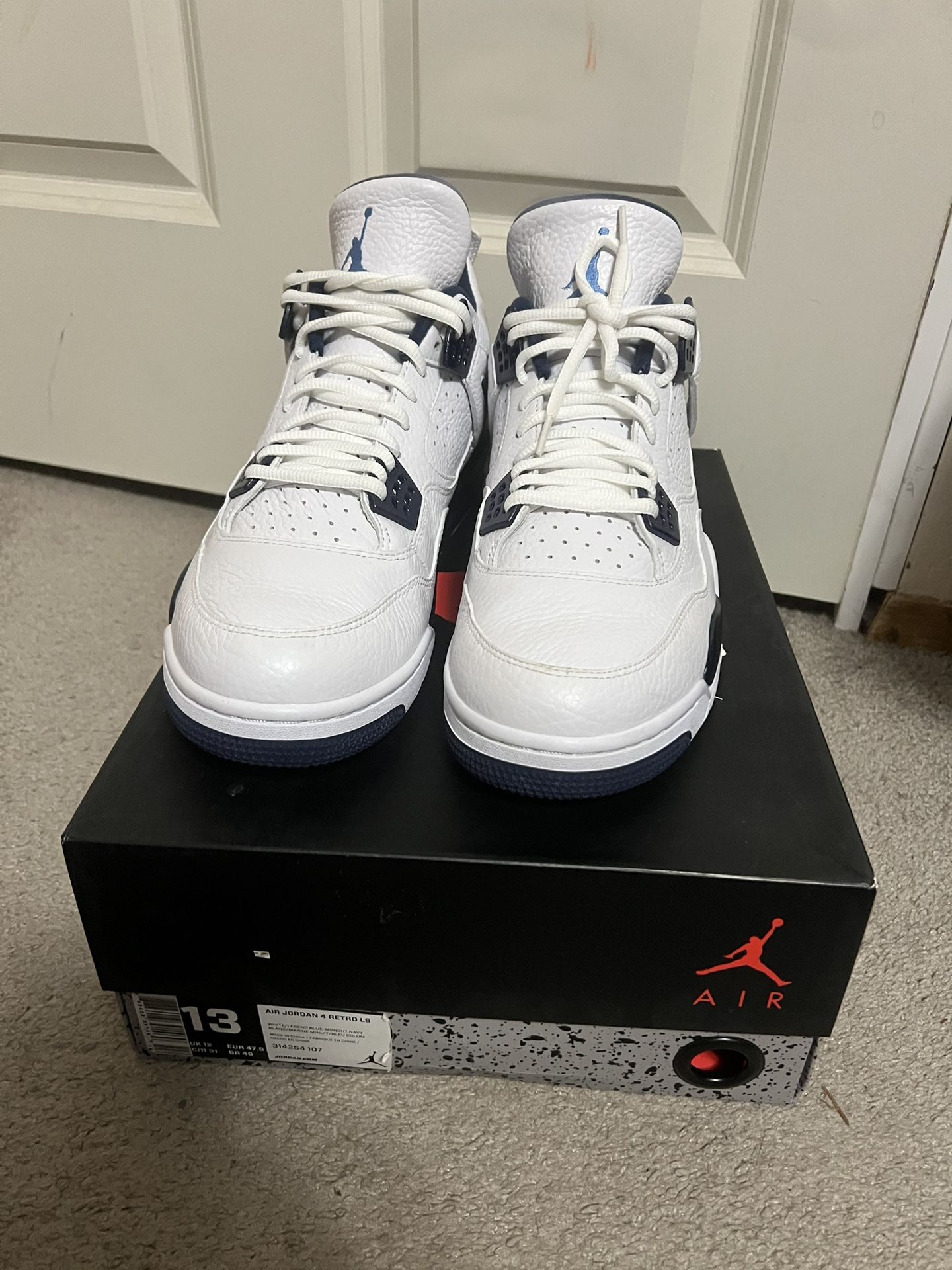WORN ONCE JORDAN 4 COLUMBIA SIZE 13