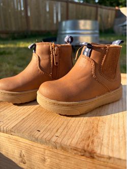 Cat & Jack boots