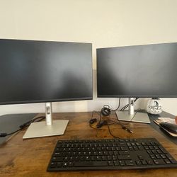2 Dell Monitors Mouse And Keyboard
