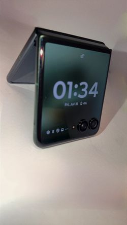 Motorola Razr + 2026 256 gb Unlocked - Green