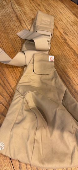 Ergo baby tan baby carrier