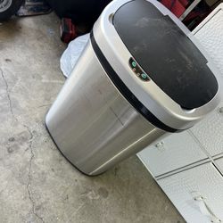 S/S. Trash Can