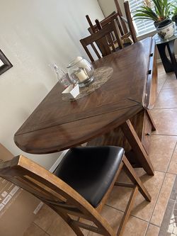Dining table for sale with chairs
