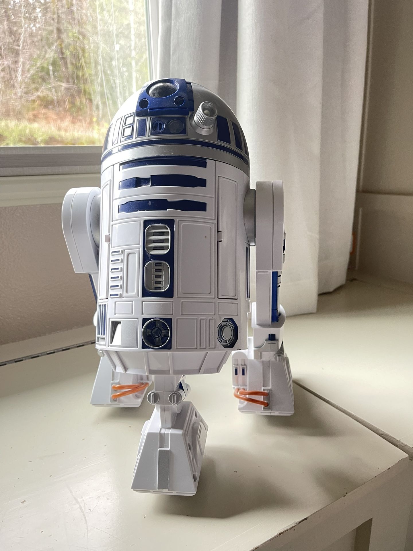 Interactive R2D2