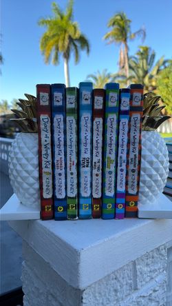 Diary of a Wimpy Kid Book Set – 8/17 Books