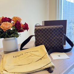 LOUIS VUITTON DAMIER EBENE NAVIGLIO MESSENGER BAG (2017)