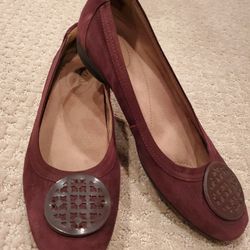 WOMENS CLARKE FLAT SIZE 8M