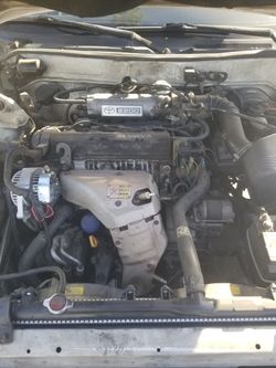 Toyota Camry 94 Motor and Transmission 5 Speed Stick Shift Still In Car Can Here Run