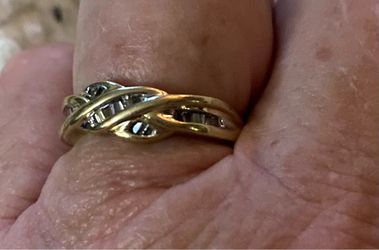 10kt Gold Braided Band Ring with Baguette Stones
