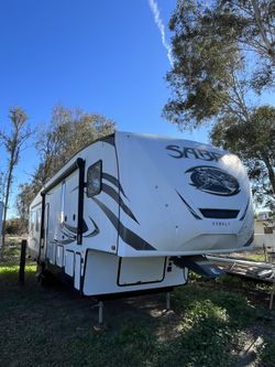 Forest River - Sabre 5th Wheel Trailer