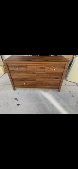 dresser like new all rails open no scratches