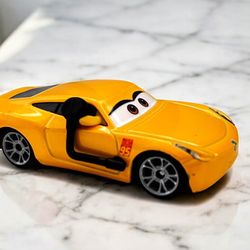 Disney Pixar Cars - TRAINER CRUZ RAMIREZ WITH HEADSET 2021 - 1:55 Diecast Loose