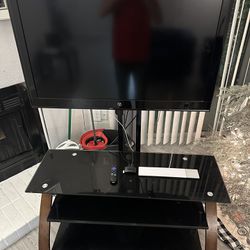 40” Tv with stand and roku 