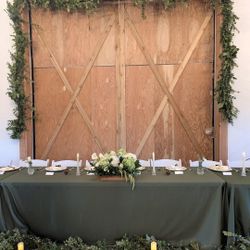 Gorgeous Green Tablecloths