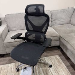 Ergonomic Mesh Office Chair