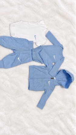 Nike Baby Boy 4-Piece Outfit Set – Blue & White