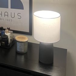 Minimal design table lamp