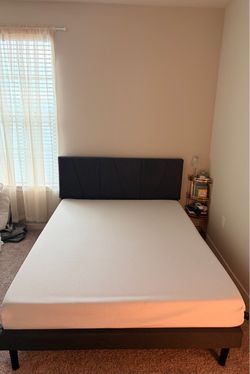 Queen size memory foam mattress