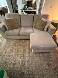 Gray Sectional Couch w/ Chaise