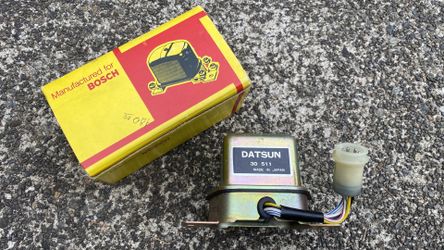 Bosch voltage regulator (Datsun)