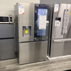 LG Mirror Instaview CounterDepth Max Refrigerator 25.5 Cubic Ft.‼️3 Ice Makers‼️SCRATCH AND DENT SPECIAL‼️