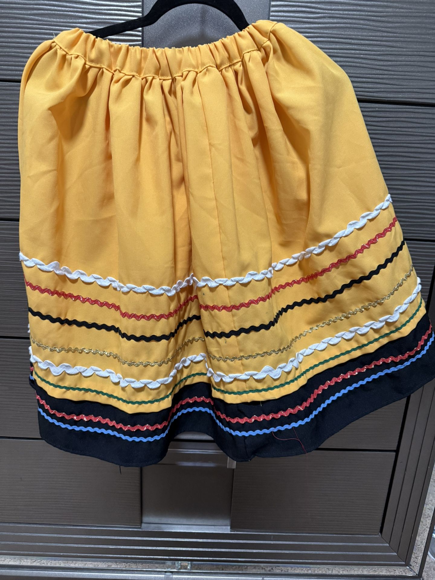 Falda De Nińa Size 5-9 Years Hispanidad Traje Típico Salsa 