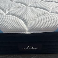 Dream Cloud Premier Twin XL Mattress Bed