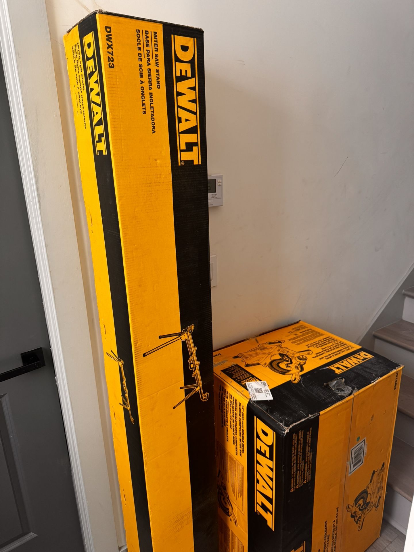 New In Box DeWalt DWS780 Saw & DWX723 Saw Stand
