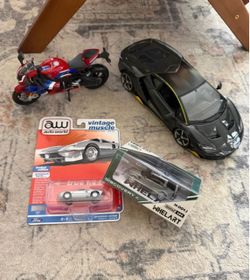Diecast cars toys collectibles motorcycle 1/18 1/64