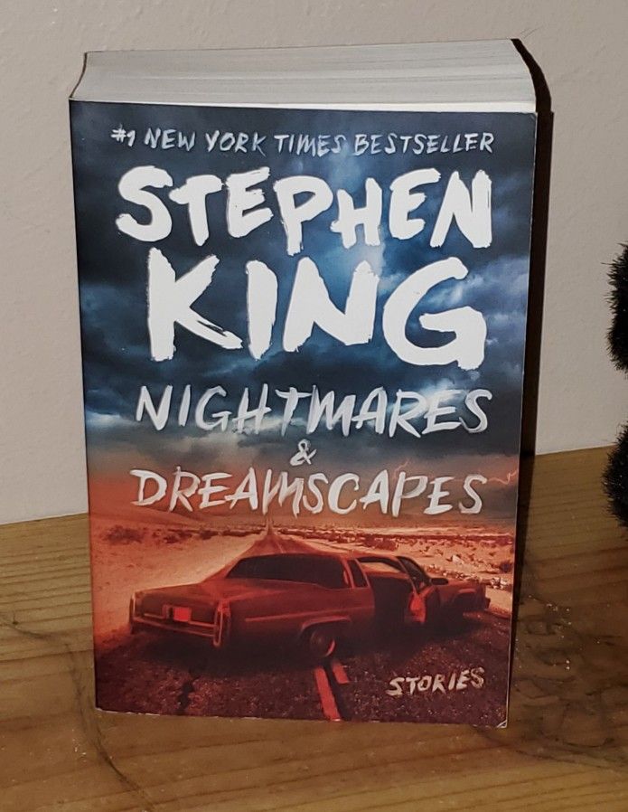 Stephen King's Nightmares And Dreamscapes Paperback! Excellent Condition!