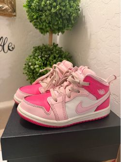 Toddler shoes size 10c